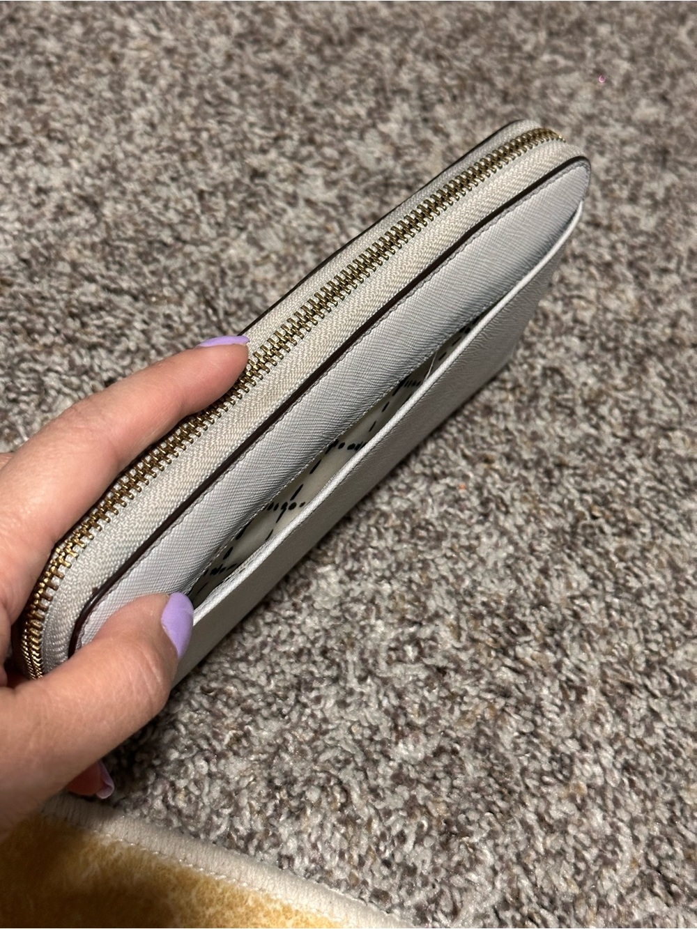 Kate spade wallet - NOT WHITE -LIGHT GRAY - Picture 5 of 6